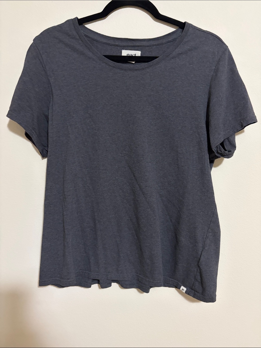 Pact basic Short Sleeve Crewneck Tee in Charcoal Gray